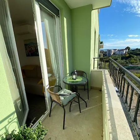 Apartment B Split